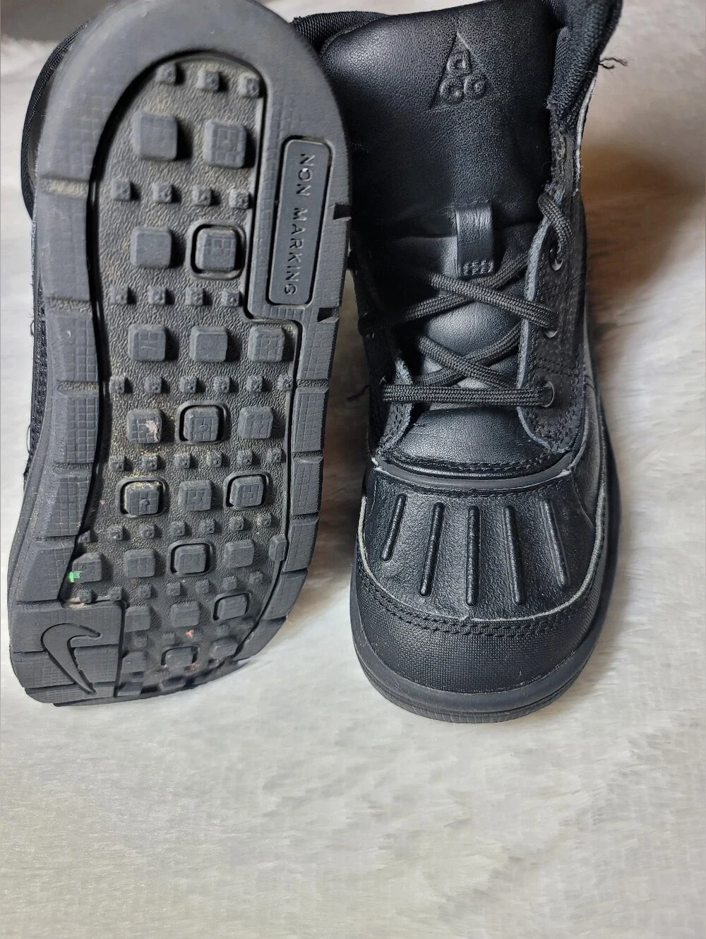 Nike ACG Woodside 2 High Black Winter Boots Size 12.5C